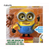 Bob le Minion avec un ours en peluche