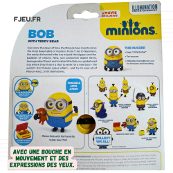 Bob le Minion avec un ours en peluche